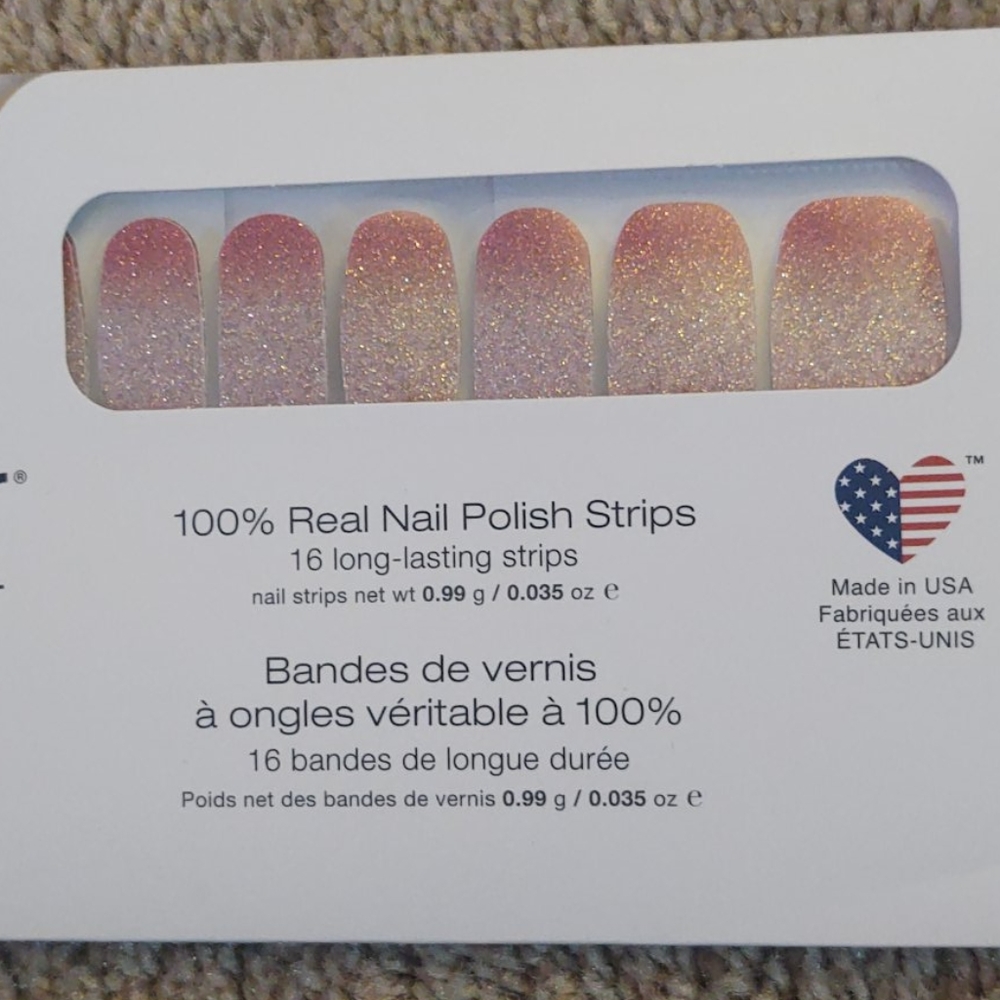 Colorstreet nail polish strips